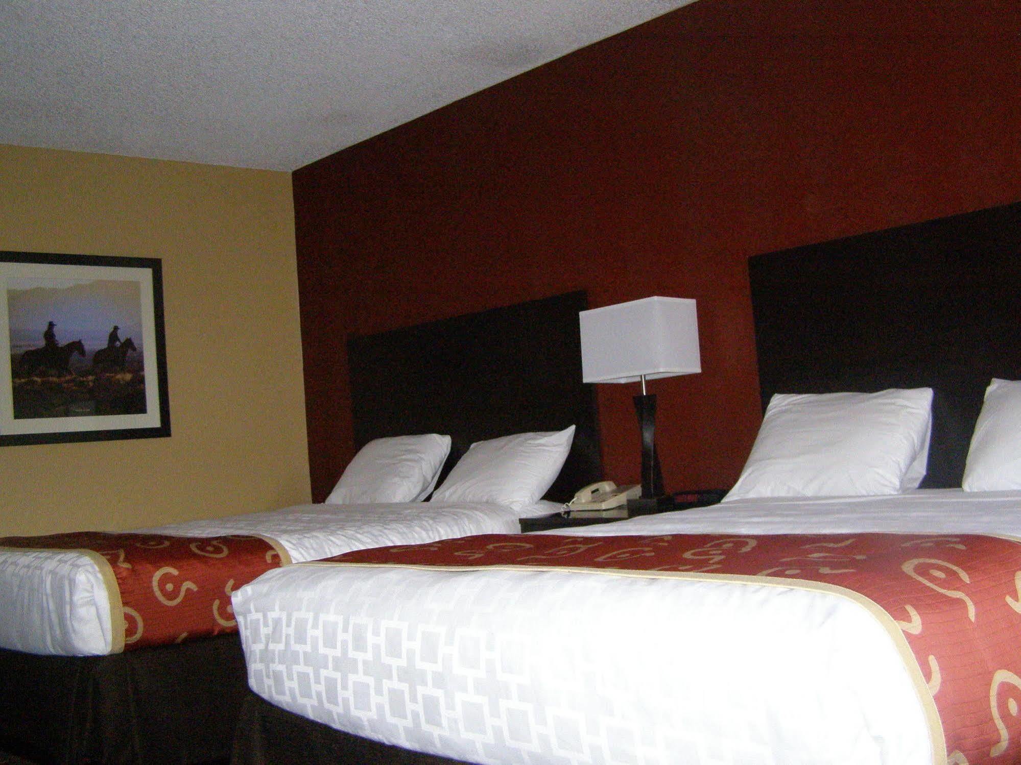 C Punch Inn & Casino Unionville Экстерьер фото